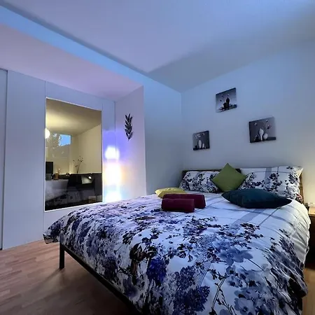 Modern 2br For Up To 6 Wef Exclusive Platz & Promenad アパート ダヴォス・プラッツ