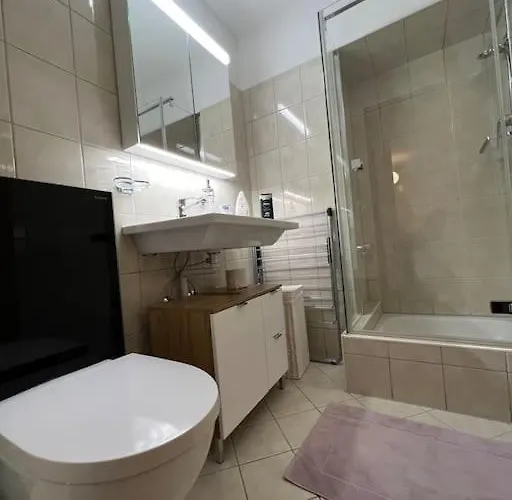 Modern 2br For Up To 6 Wef Exclusive Platz & Promenad شقة